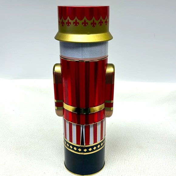12” Cylinder shaped red Nutcracker Soldier lidded tin - Picture 4 of 12